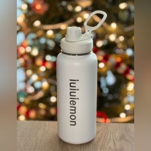 Lululemon Back to Life Sport Bottle. 32oz